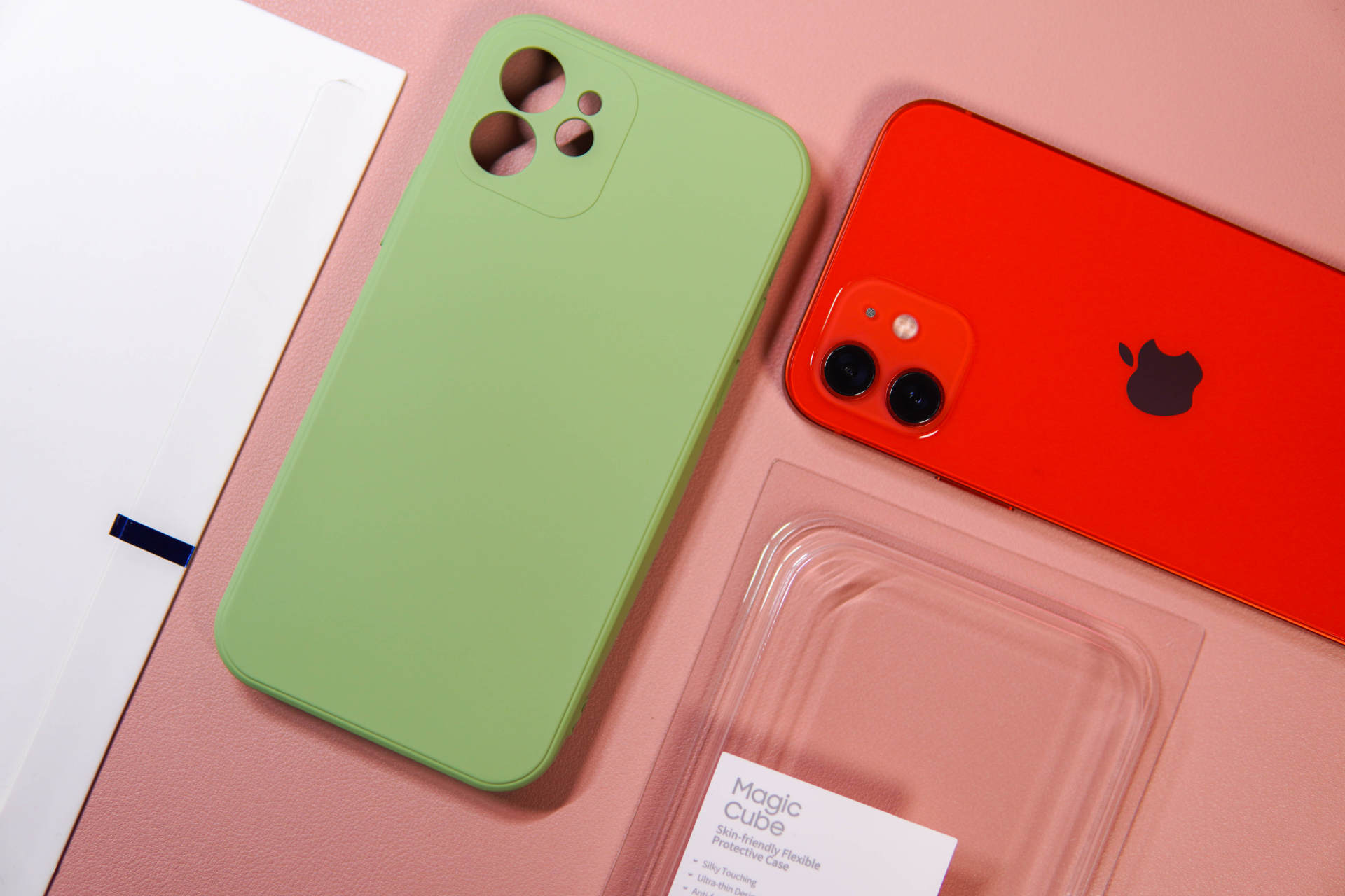 iphone12硅胶壳和皮革哪个好,iphone12promax钢化膜