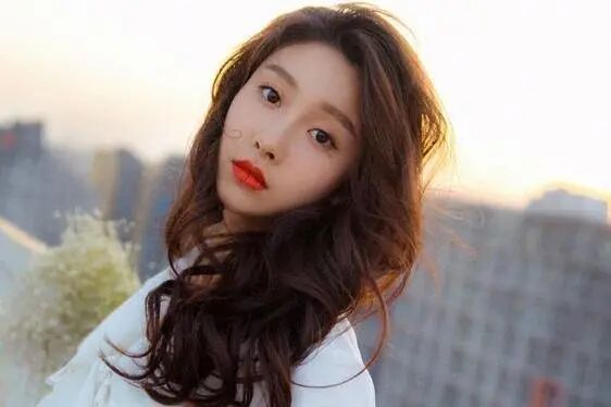 十二星座双子爱你的表现,十二星座双子座和谁最适合当恋人