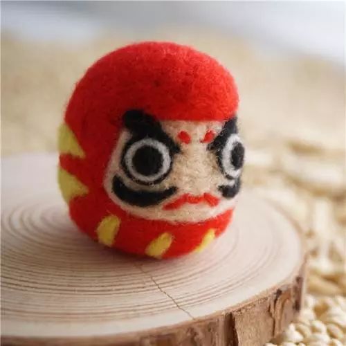 羊毛毡温暖手作,羊毛毡怎么在球上戳出爱心