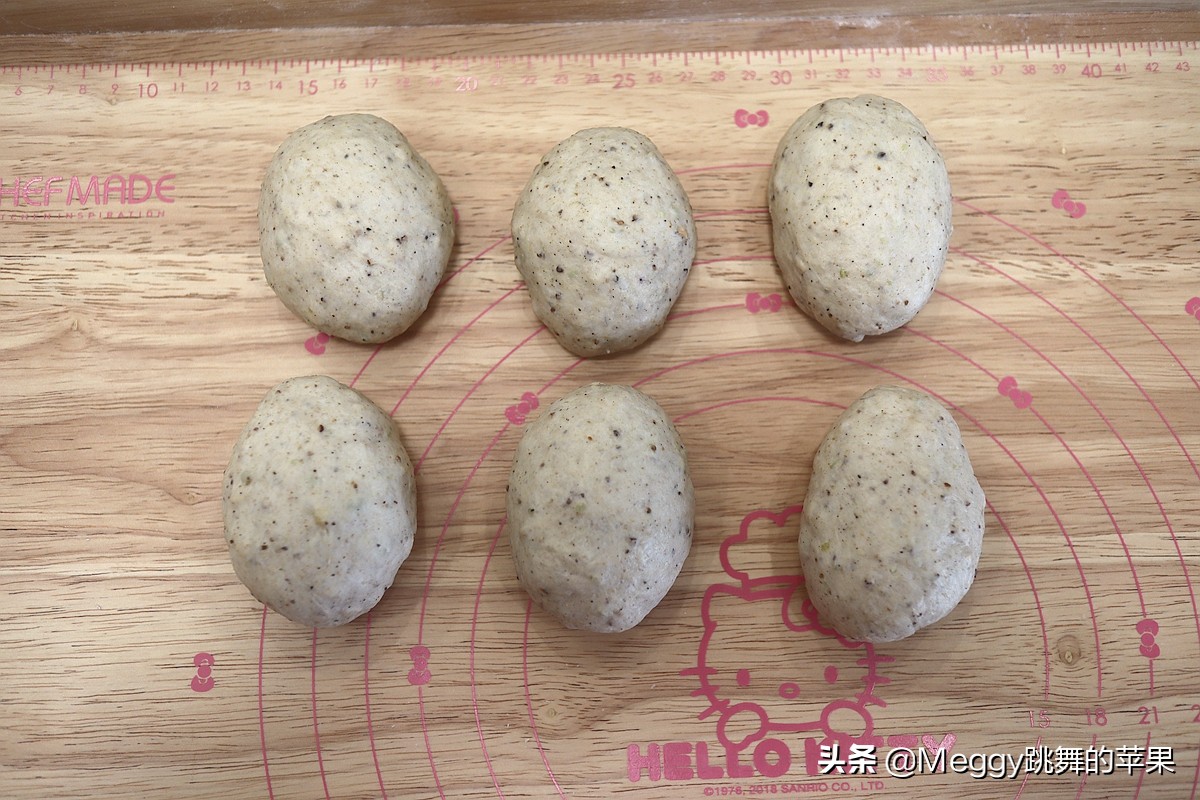 五谷面粉做面包,五谷杂粮营养无糖面包做法