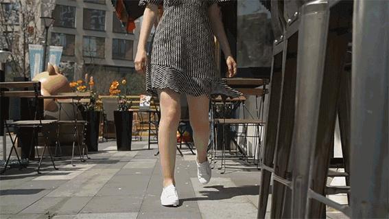 杨幂宋茜同款马丁靴,杨幂宋茜同款耐克鞋