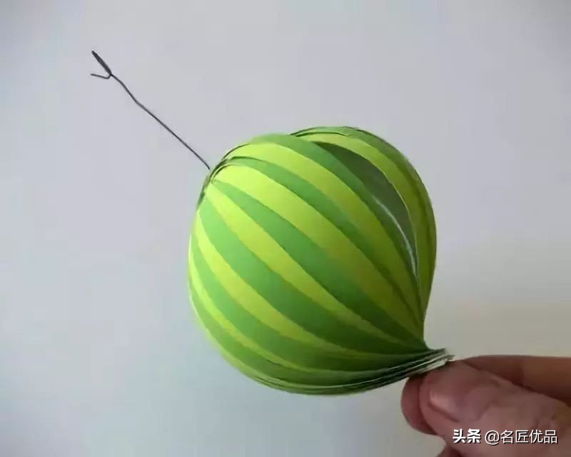 猪年手工制作纸灯笼,大红灯笼手工制作简约过年