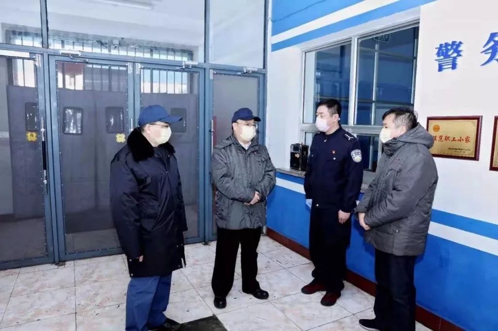 抗疫生产两手抓,抗疫情抓生产两不误