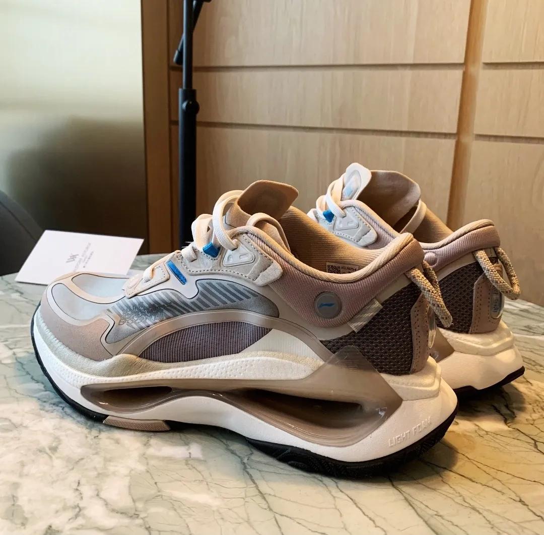 元祖灰鞋子怎么选,元祖灰阿甘鞋