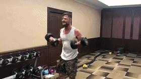 雷神锤哥真实身材,雷神锤哥身材照片