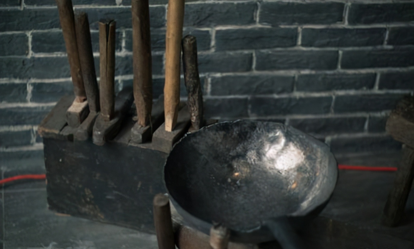 章丘铁锅是“*局骗**”,还是真的好用?弄懂以后再买不吃亏