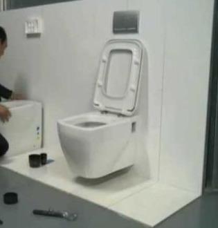 马桶不要随便移位!50岁老师傅良心忠告,要移也得这么做