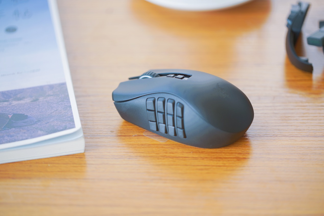 雷蛇那伽梵蛇左手版有线鼠标,razer雷蛇鼠标标准版测评