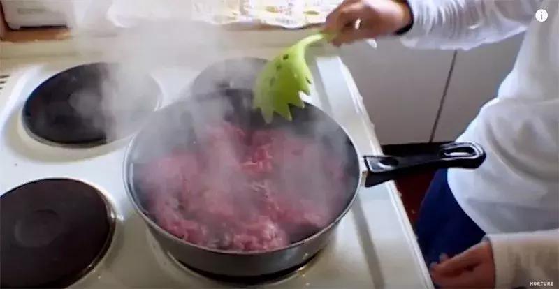 没有大人管的小孩子,没有大人管的孩子