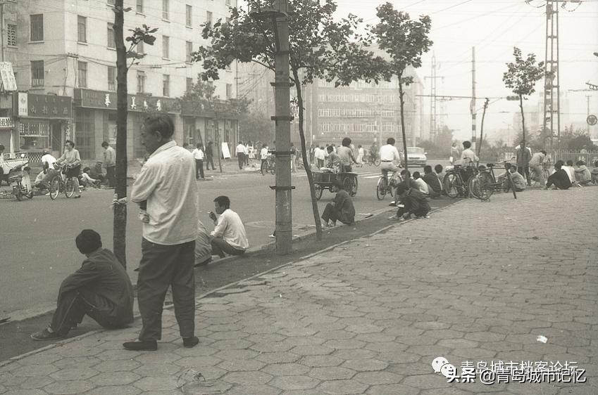 东镇悠悠小铺服装店,零食小铺东镇
