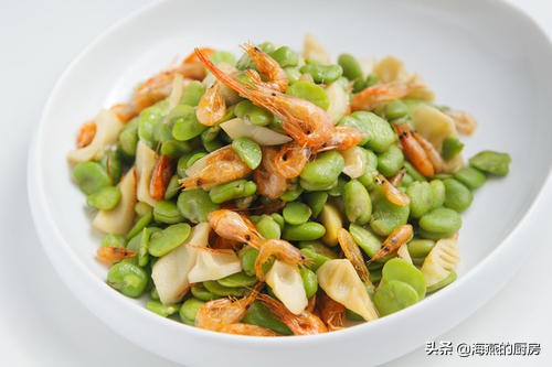 蚕豆最热门做法,蚕豆的这两种美味吃法尝鲜要趁早