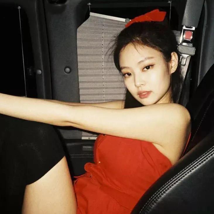 今年流行什么风格的头饰,比较流行百搭的头饰