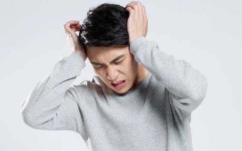 癫痫发作后后脑勺疼是枕部癫痫吗,颞叶癫痫发病前的症状