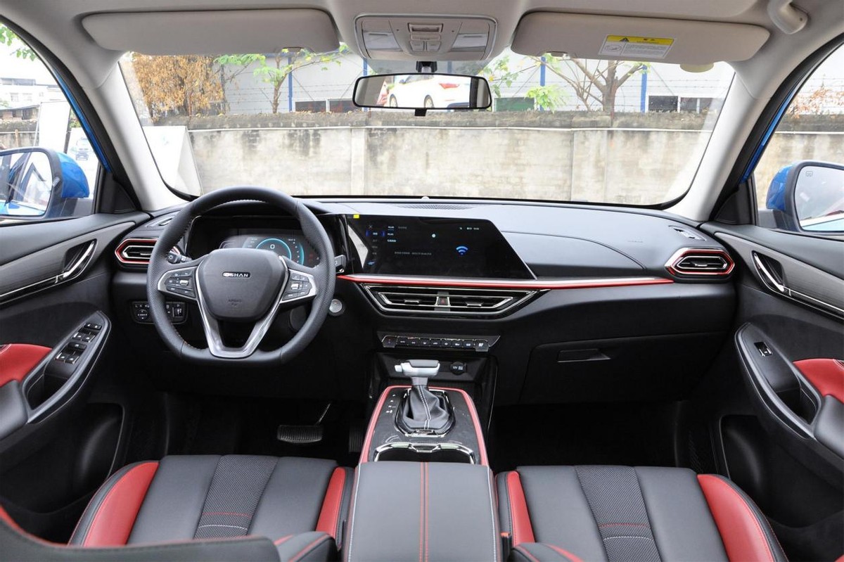 空间大10万元买这几款suv有面子,8万内搞定这三款suv最适合年轻人