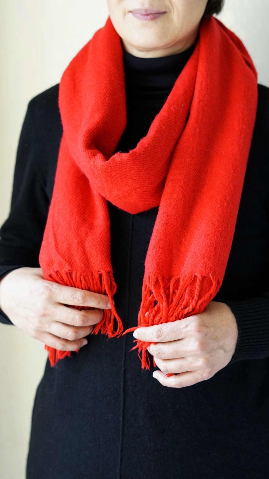 教你围巾系法显瘦搭配,韩式围巾的各种围法慢动作