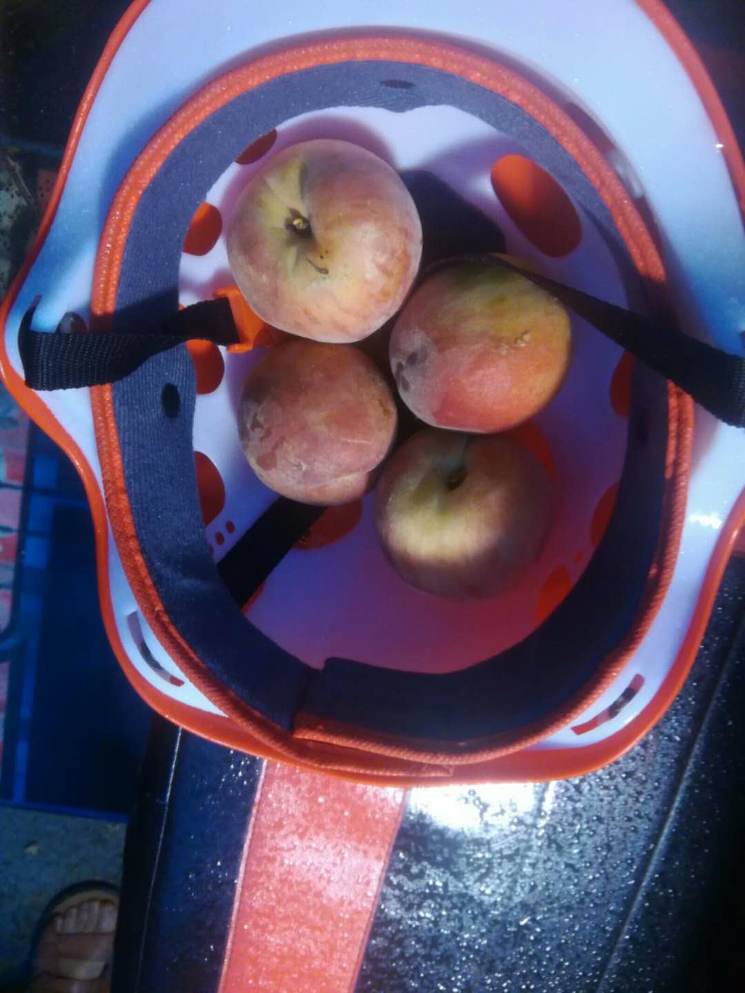 马驰地摊日记（3）师傅说我的鞋，像电影《少林足球》里面的球鞋