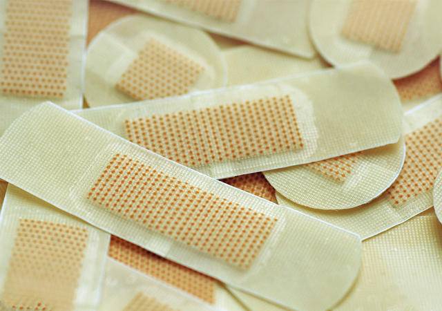 创可贴不能贴什么伤口,宝宝伤口可以贴创可贴吗