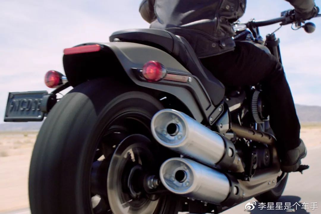 星星吐糟：撞脸哈雷肥霸摩瑞火龙骑士900你真的想要吗？