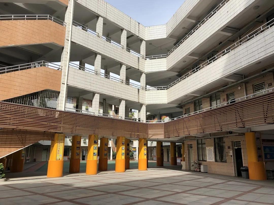 新安九年一贯制学校,黑马学校怎么样了