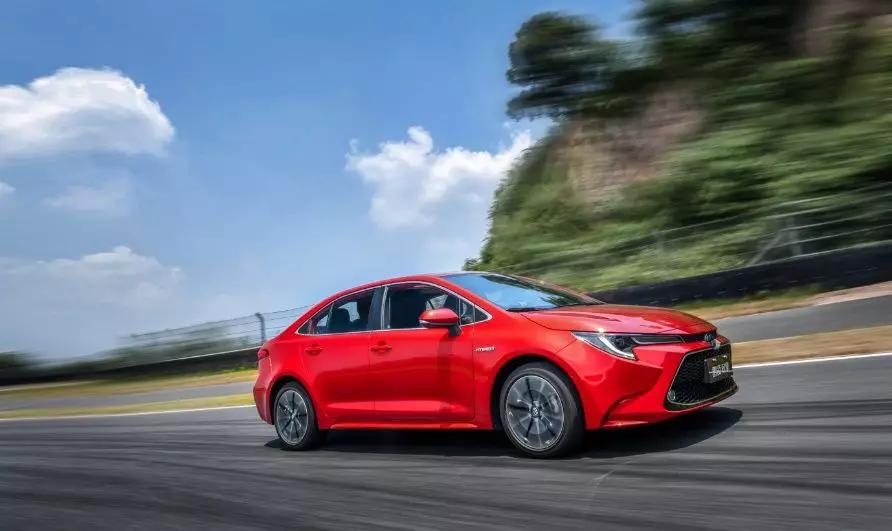 当年ae86多少钱一辆,丰田雷凌和ae86有什么渊源