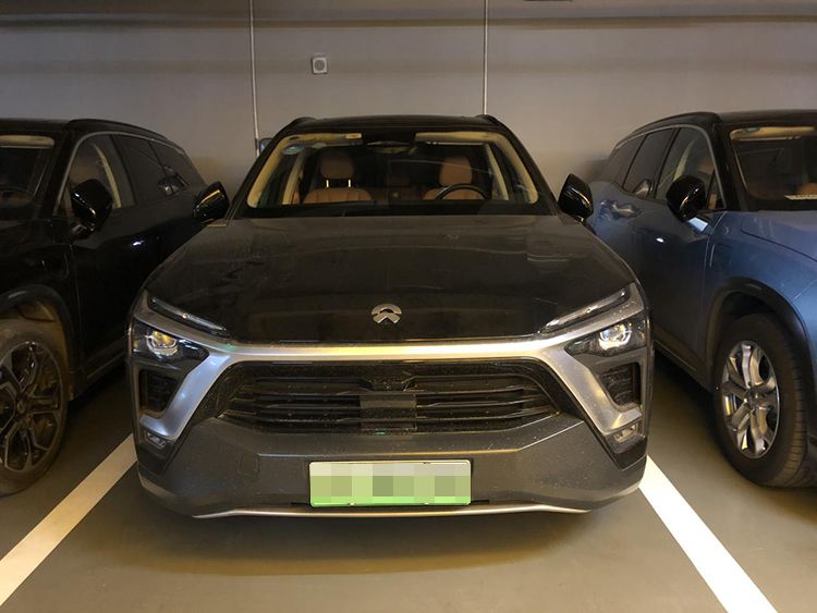 体验了蔚来ES8，不吹不黑，它有哪些优缺点？真有那么糟糕？