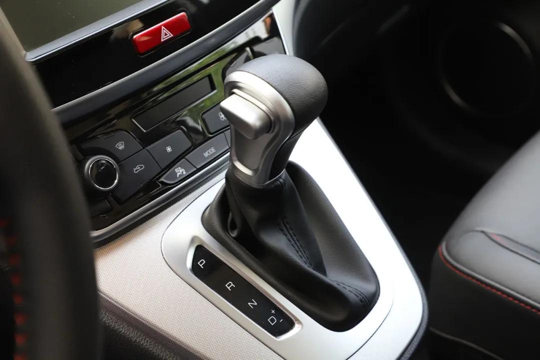 新款哈弗m6试驾,试驾哈弗m6手动精英智联型