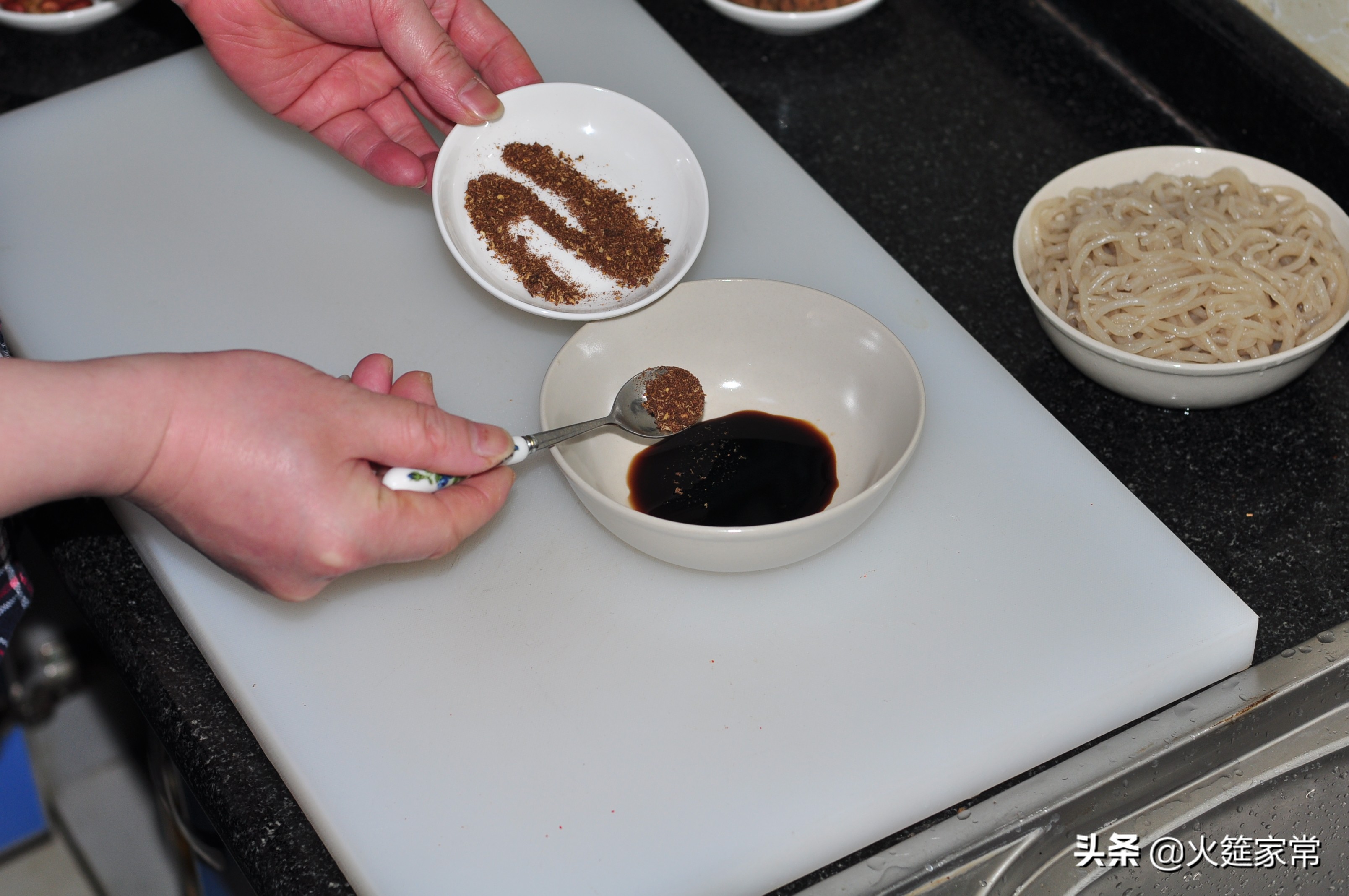 用最简单的材料做酸辣粉,香喷喷酸辣粉