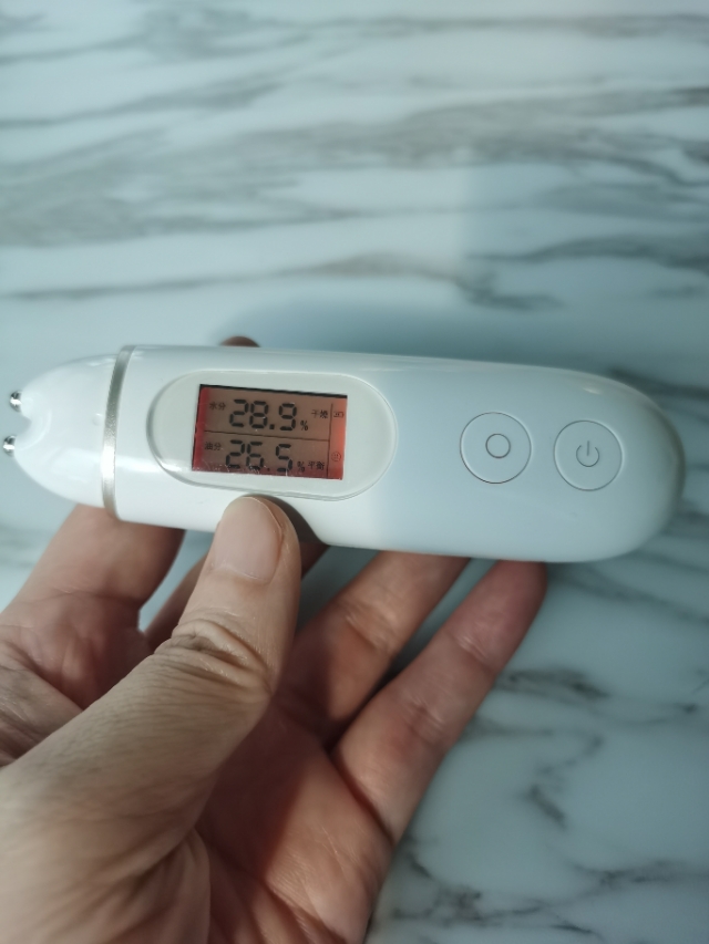 沁水粉底液哪个色号适合干皮,沁水粉底液试妆