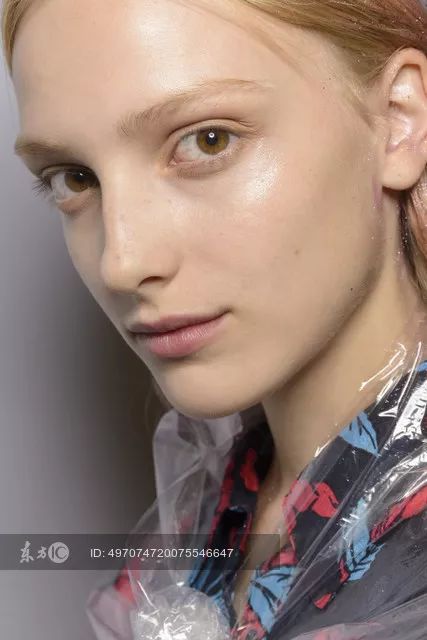 鞠婧祎李艺彤honey舞台,鞠婧祎港风复古妆容