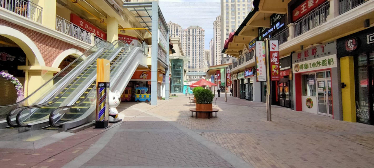 郑州万达金水金街开业好几年了，可为啥人气一直就起不来呢？