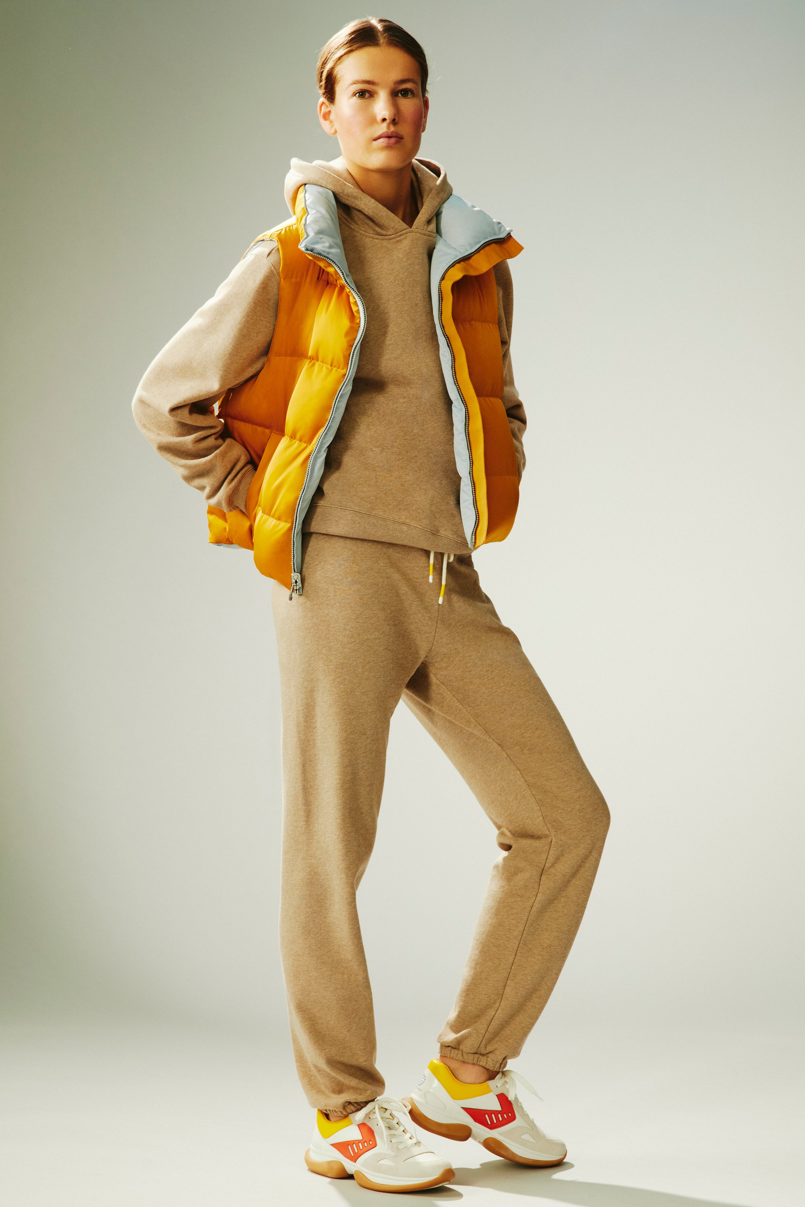 torysport什么档次,torysport2021秋冬系列连帽羽绒服