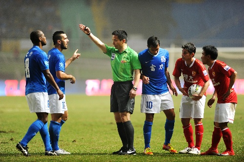 中国足球裁判十大名哨,中国最有希望的足球裁判