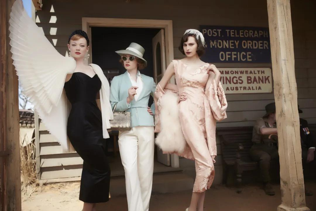 时尚女魔头黑白魔女库伊拉,时尚女魔头电影解说库伊拉