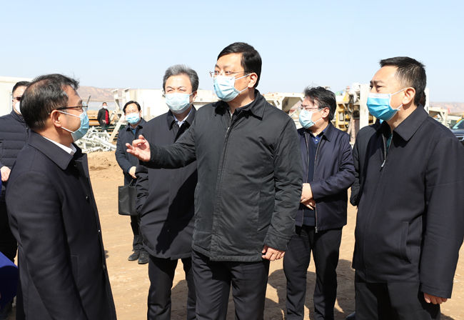 丁小强：抓紧抓细抓好当前各项工作努力实现一季度经济社会发展良好开局