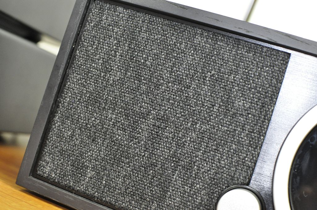 71岁老爷子创建传奇收音机品牌20年,国内用户只能体验一半功能