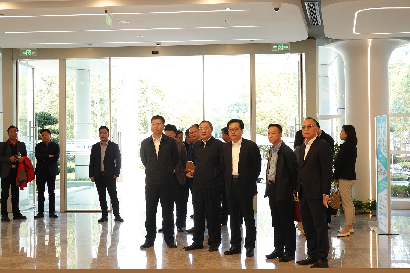 市科委领导一行调研上海大学环上大科技园