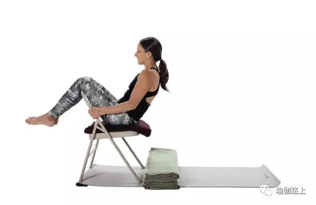 有腰椎颈椎病哪些瑜伽动作不能练,有颈椎病可以练后弯瑜伽体式