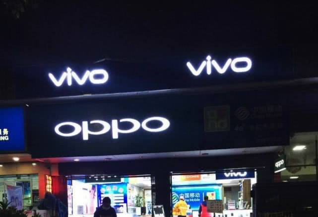 同样线下店:小米与OPPO、vivo的营业方式有质的不同