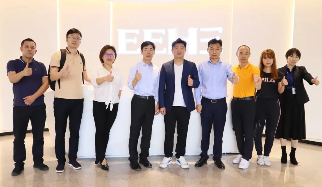 欢迎德国诺托（ROTO）中国总经理杨建辉一行莅临亿合门窗参观