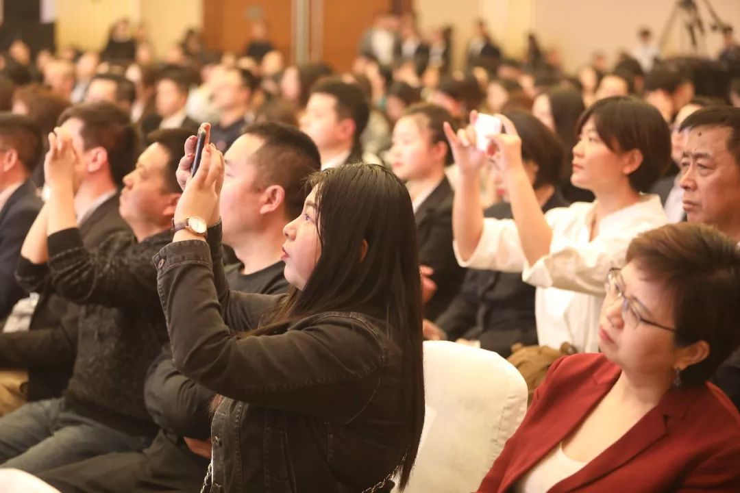 品牌让生活更美好|中国酒业品牌高峰论坛在成都召开