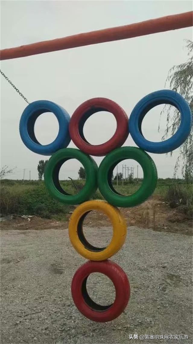 全靠8根钢柱支撑的玻璃栈道你敢挑战吗？保定狼牙山泽疆公寓酒店