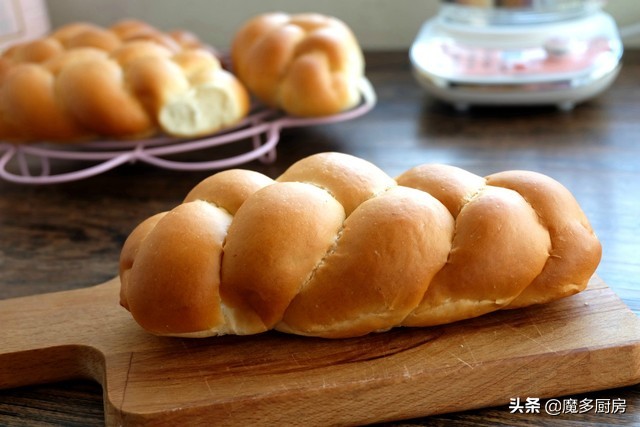 新手做面包用手揉面哪种方法简单,如何揉面发酵做面包