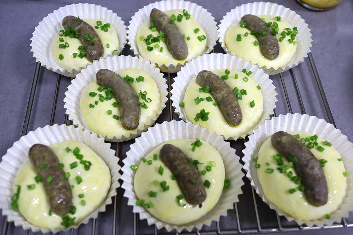 揉出了手套膜后如何做面包,用面包机揉手套膜后怎么烤