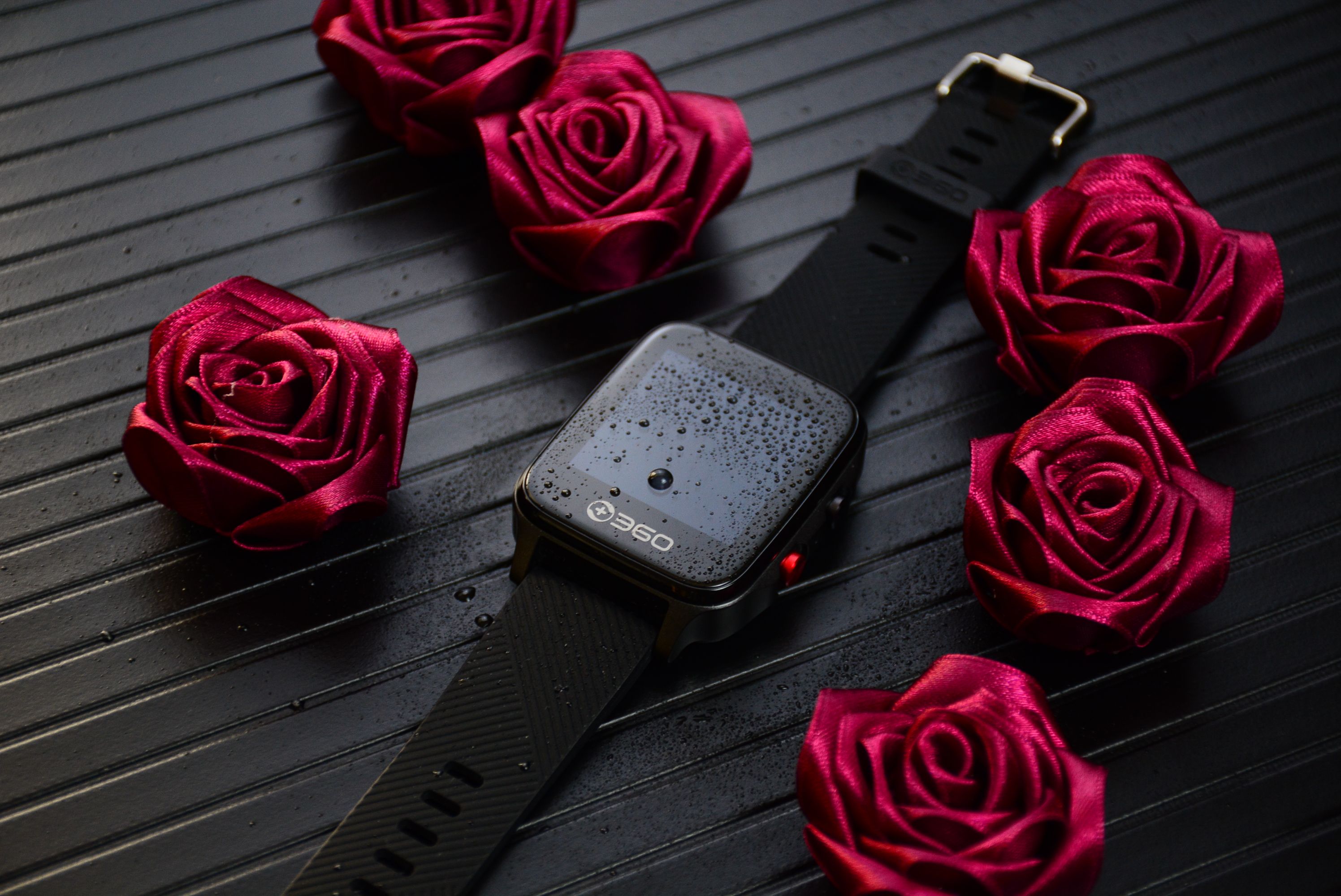 父母不来城里，只在老家，我用360手表Pro监测他们健康