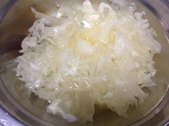 银耳汤怎么煮软烂粘稠,银耳汤怎么熬又烂又粘稠