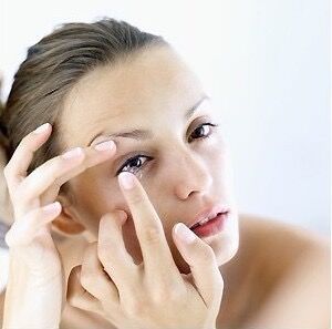 新手戴美瞳教程几秒钟学会,3秒教你戴美瞳