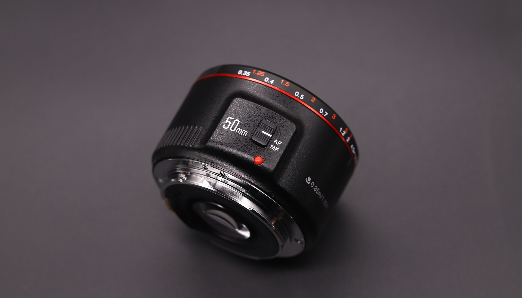 永诺50mmf1.8白色测评,永诺yn50mmf1.8s索尼镜头是全画幅吗