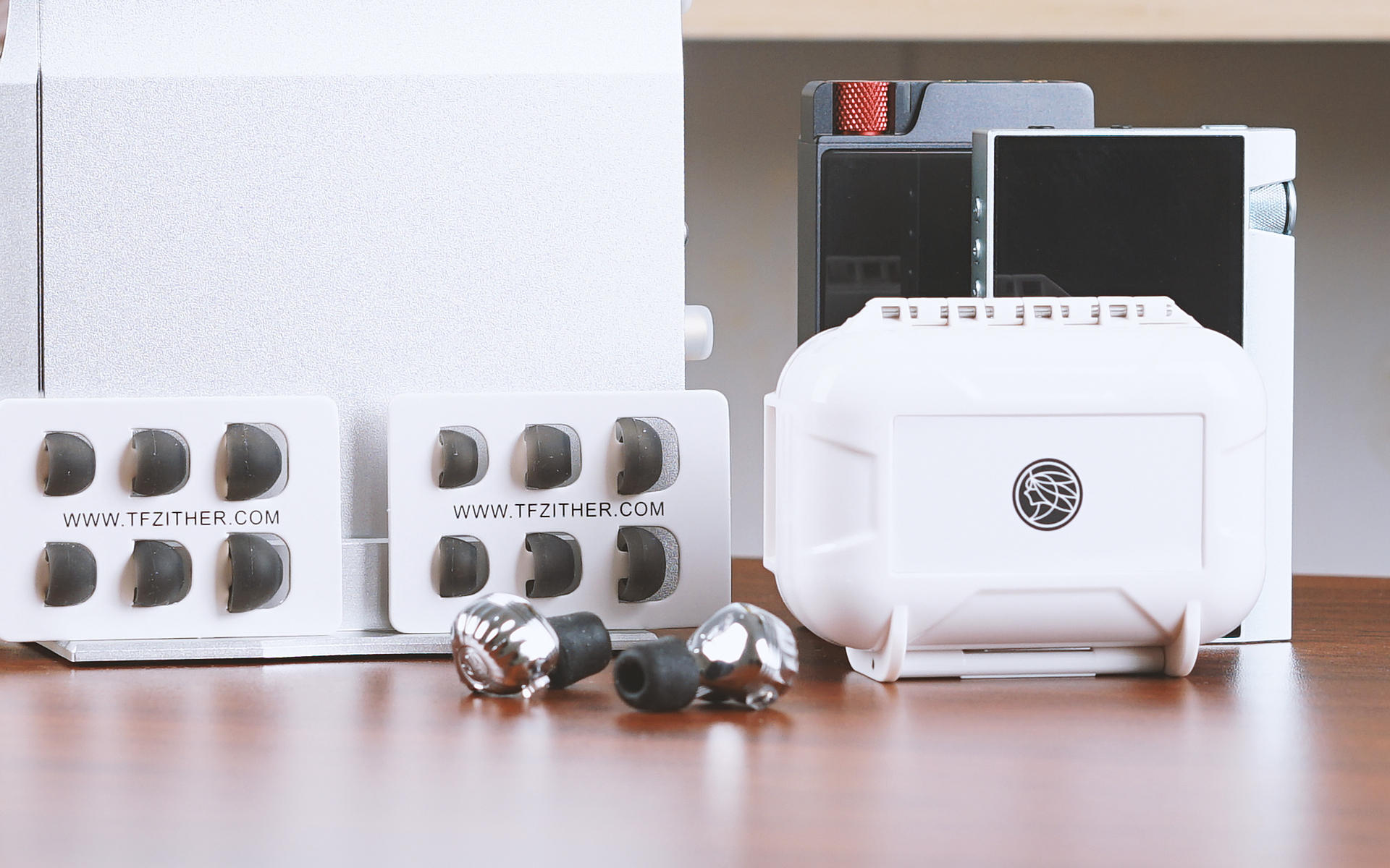 为发烧而生!TFZKINGRS耳机,超乎想象的听音享受