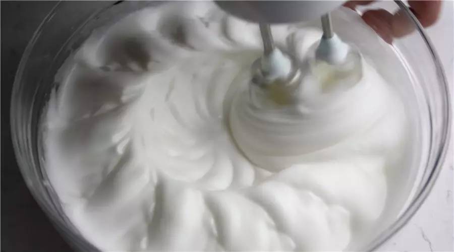 烘焙蛋清打发需要多长时间,烘焙新手入门蛋白的打发