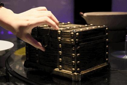 既然年终聚餐躲不掉，那就盘它啊！